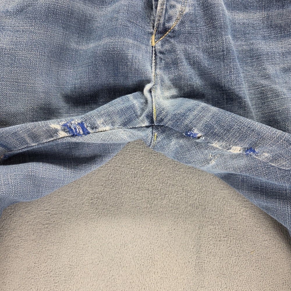 Vintage Levis Engineered Jeans Womens 28x32 Blue Twisted Button Fly - Picture 8 of 16